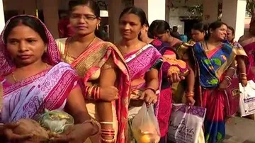 Women observe 'Savitri Brata', pray for long life of husbands