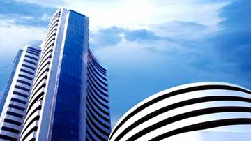 Sensex Slips 243.62 Pts, Gold Declines Rs 305