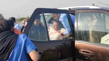 Shabana Azmi Grievously Injured In Raigad Accident
