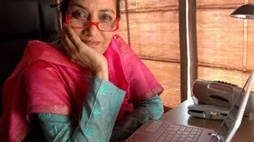 Time to see the world through 'feminine gaze': Azmi