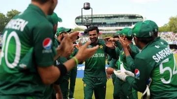 Shoaib Malik announces retirement from ODI cricket
