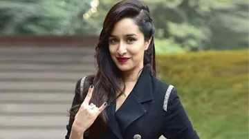 Shraddha Kapoor Caring For A Stray Bird Looks So Genuine –Watch