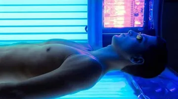 Gay, Bisexual Men More Likely To Suffer Skin Cancer