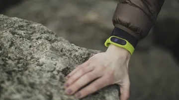 Smartwatches Can Help To Detect COVID-19 Before Symptoms Show Up