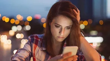Social Media Makes Break-Ups Worse