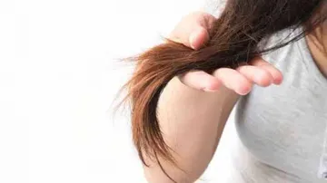 Top 3 Tips To Get Rid Of Split Ends Naturally