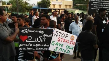 10 dead in police firing during Thoothukudi protest in Tamil Nadu