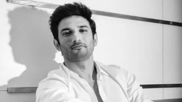 Watch Sushant Singh Rajput Doing Rajinikanth's Matchstick Trick, Whistling For Kriti Sanon