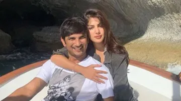 Had Rhea Chakraborty Threatened Sushant Singh Rajput Citing His Medical Reports?