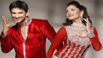 Sushant Singh Rajput and Ankita Lokhande Rock Dance Floor With Their Sizzling Chemistry #Throwback