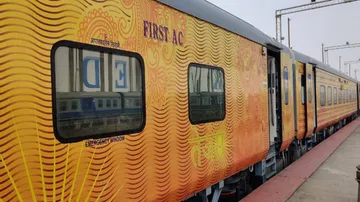 This Rajdhani Express To Replace With Tejas Sleeper; New Smart Features Included #See PICS