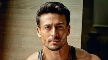 BTS Wave Hits Bollywood, Tiger Shroff Dances to Dynamite | WATCH