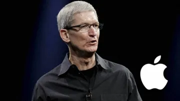 Tim Cook spotted testing Apple's glucose monitor