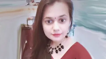 Forget Priya Varrier, Meet The New Wink Sensation Of India