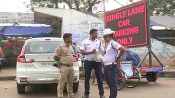 Twin City Police Rolls Out New Parking Regulations, Violators To Be Fined Rs 1000