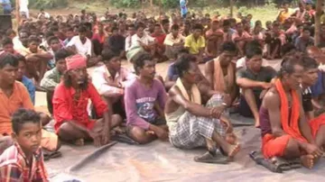 Tribals defy Maoist threat, hold huge congregation to demand development in Malkangiri