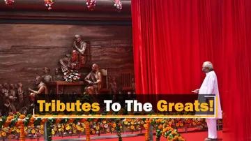 #UtkalDivas: CM Naveen Patnaik Unveils Statues Of Mahatma & Utkalmani