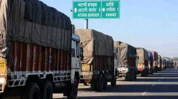 Pakistan Formally Suspends Trade With India