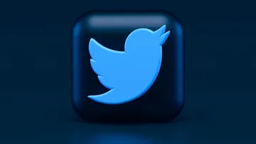 Twitter's new policy to hide tweets with false information during crisis