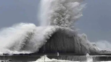 Typhoon Jebi makes landfall in Japan, over 600 flights cancelled