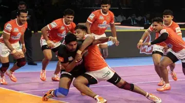 Pro Kabaddi: Puneri Paltan show grit, hold U Mumba to 32-32 draw