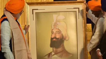 Guru Gobind Singh’s Call ‘Make Sparrow Fight Hawks’ Is Need Of The Hour!  