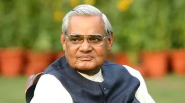Vajpayee continues to be 'critical', leaders visit AIIMS