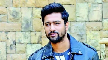 Vicky Kaushal Flaunts His Biceps In Latest Monochrome Clicks; Instafam Calls Him Mr. Hot