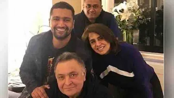 Vicky Kaushal meets Rishi, Neetu in US