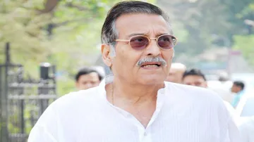 Veteran Bollywood actor Vinod Khanna dies at 70