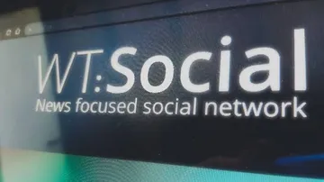 Wikipedia Co-Founder Launching Facebook, Twitter Rival