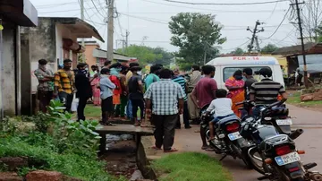 Miscreants hurl bombs in Khordha, 2 Injured