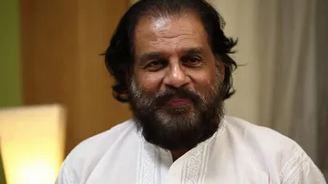 Yesudas applies for permission to pray at Kerala temple