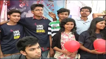 Youths celebrate Valentine’s Day with enthusiasm