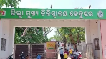 Odisha govt’s free healthcare claim turns hollow as doctor at DHH demands bribe 