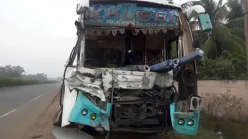 1 killed, 15 injured as bus hits dumper in Soro