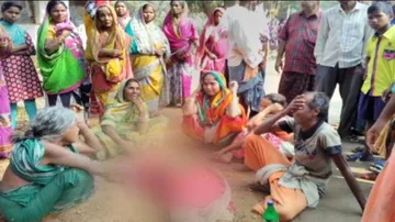 2 killed, 4 injured as car runs over them