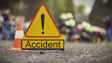 12 injured as bus rams into tree near Ichchapuram