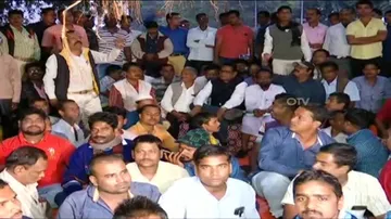 Rift surfaces within agitating LAMPS, PACS workers