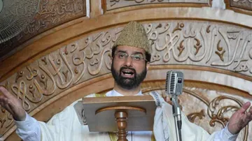 Mirwaiz placed under house arrest in Srinagar