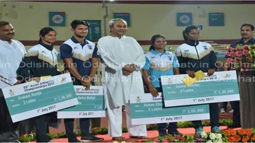 Asian Athletics meet: CM presents Rs 3 lakh each to four athletes