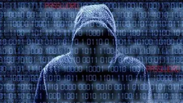 Bitcoin Scam: 3 Hackers Charged With Compromising 130 Top Twitter Users
