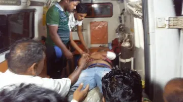 2 injured in bomb hurling in Berhampur