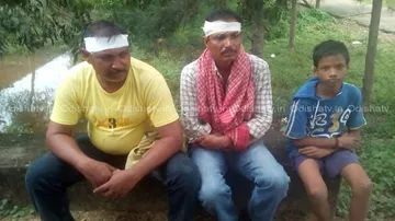 5 injured in clash during Ganesh idol immersion in Puri, bombs hurled