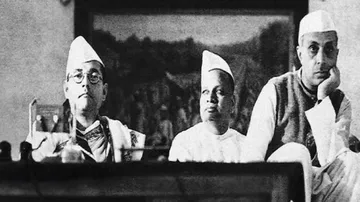 Netaji 125th Birth Anniversary: Read Why Netaji told Pt Nehru 'Roses for You, Thorns for Me'