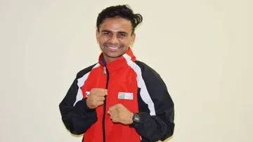 Gaurav enters semis at World boxing Championships