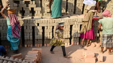 Schools opened at Telengana brick kilns for migrant Odia children