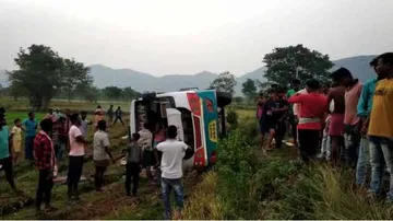 2 killed, over 20 injured in separate road mishaps