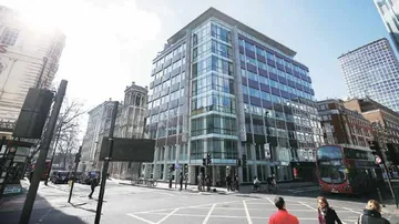 Cambridge Analytica to cease all operations