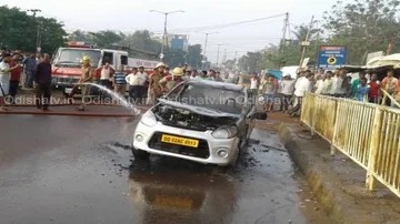 Car catches fire in City, owner has a narrow escape